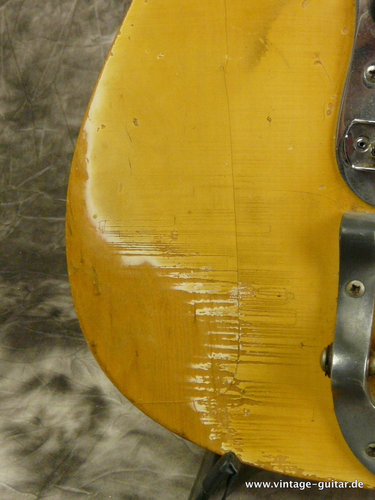 Fender-Telecaster-blonde-1967-Bigsby-009.JPG