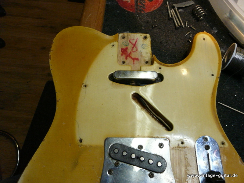 Fender-Telecaster-blonde-1967-Bigsby-017.JPG