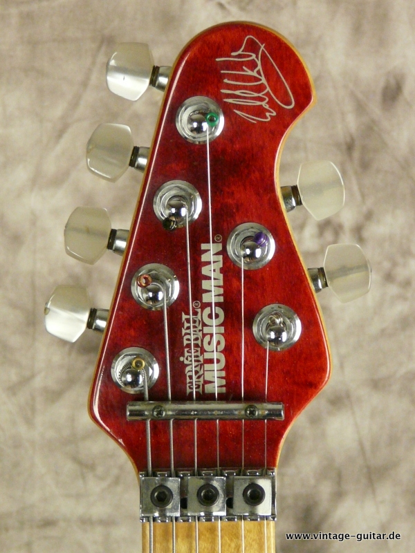 MusicMan-Edward_van_Halen-Signature-EVH-003.JPG