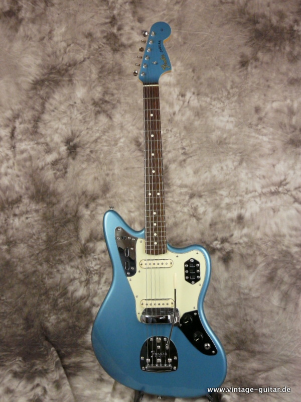 Fender_Jaguar_thin-skin-laquer-lake-placid-blue-001.JPG