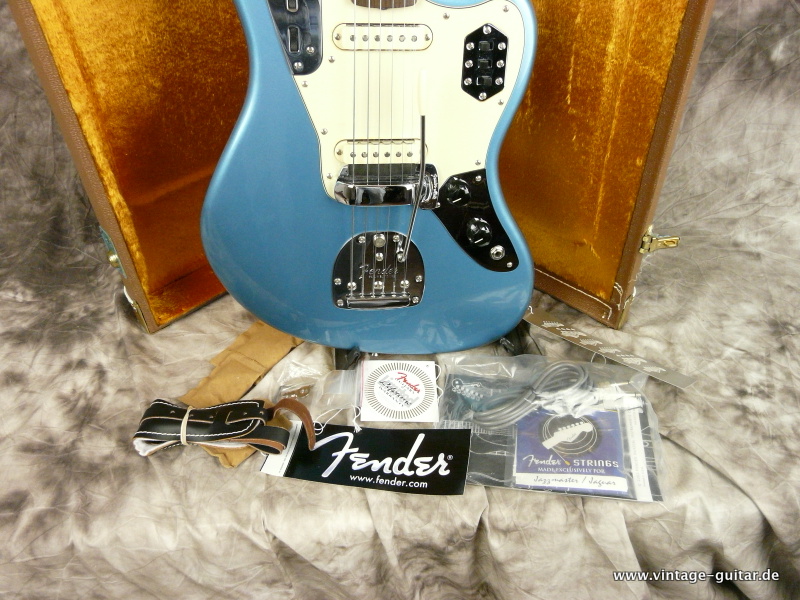 Fender_Jaguar_thin-skin-laquer-lake-placid-blue-018.JPG