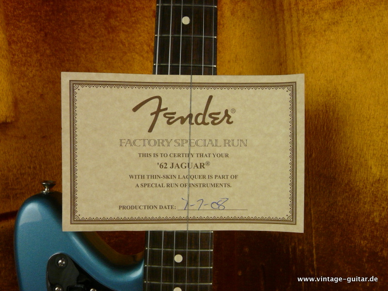 Fender_Jaguar_thin-skin-laquer-lake-placid-blue-019.JPG