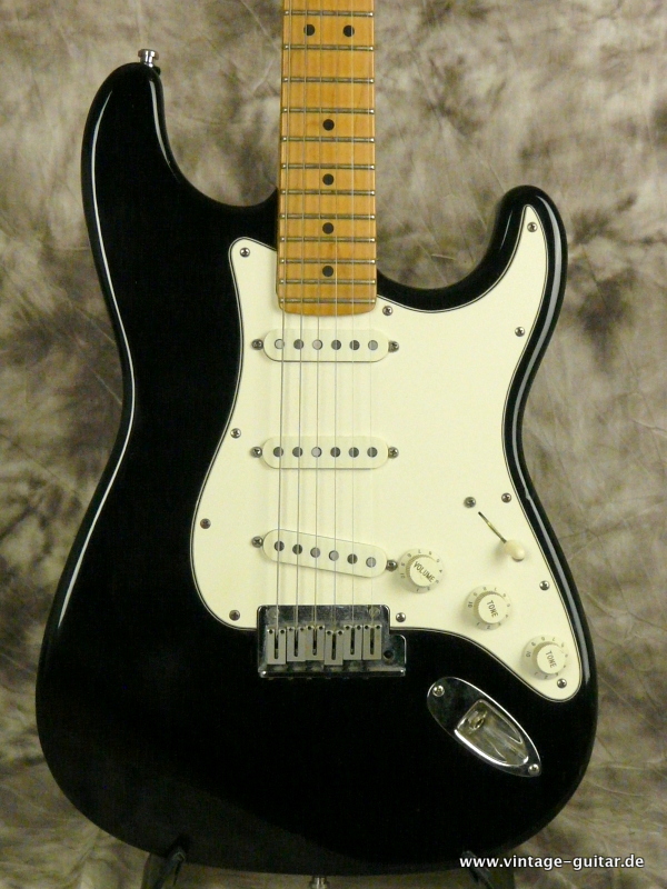 Fender-American-Standard-1989-black-002.JPG