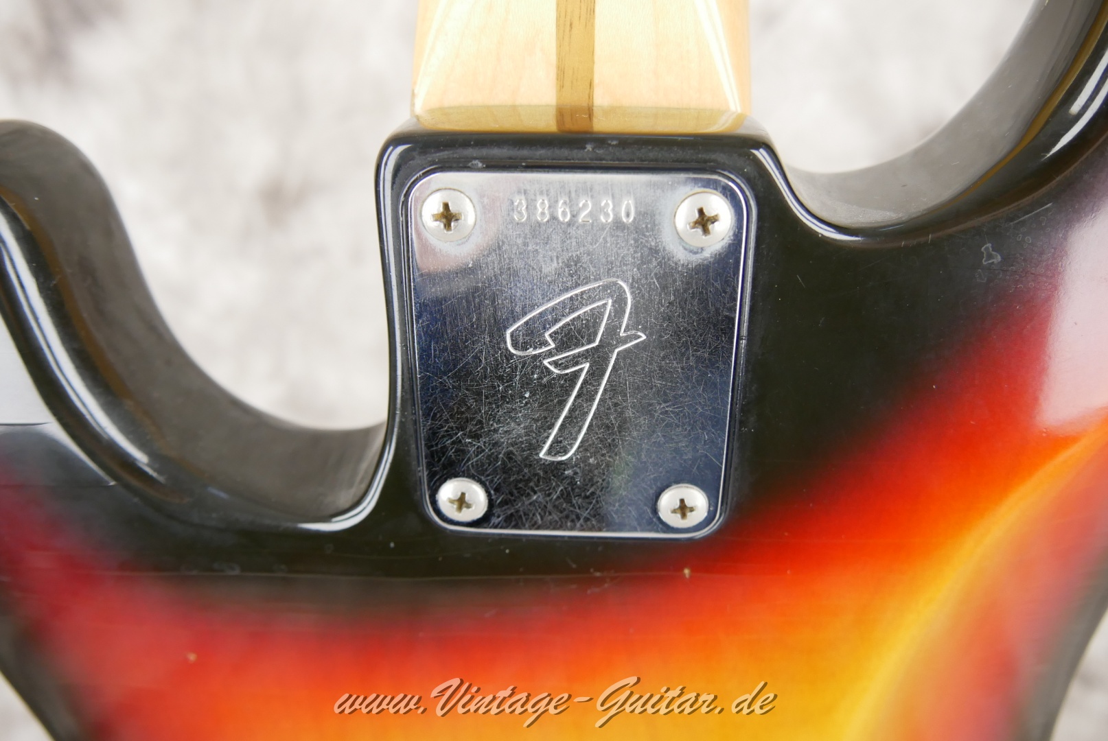 Fender-Precision-Bass-1973-013.JPG