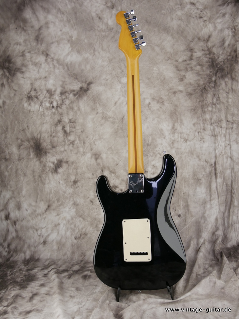 Fender-Stratocaster-American-Standard-1990-black-003.JPG