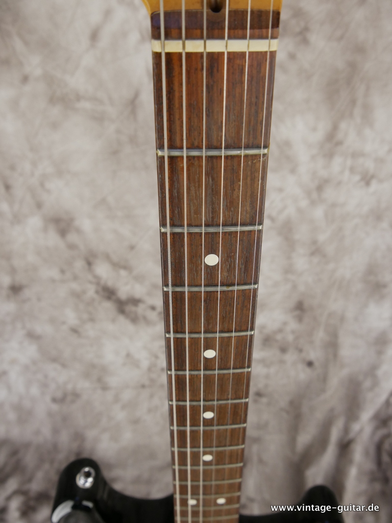 Fender-Stratocaster-American-Standard-1990-black-008.JPG