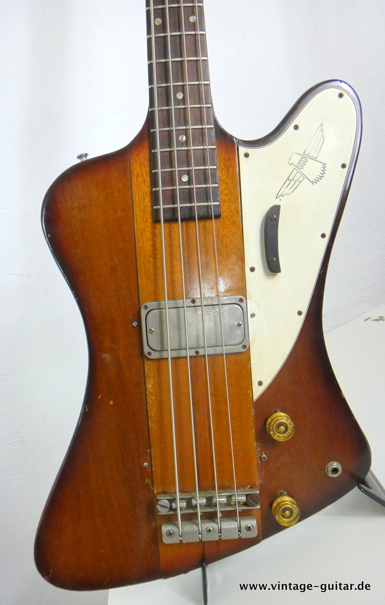 Gibson-Thunderbird-II-1964-004.JPG