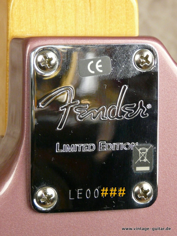 Fender_Jaguar-2008-62-Reissue-burgundy-mist-007.JPG