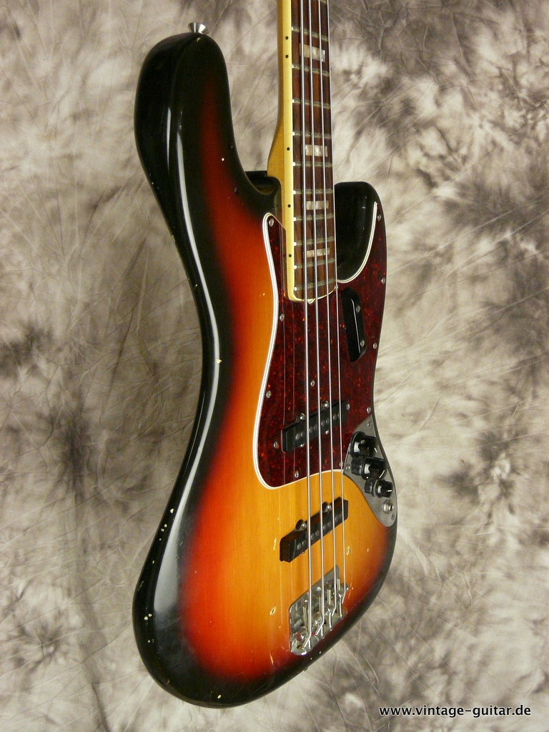 Fender_Jazz-Bass-1968_sunburst-005.JPG