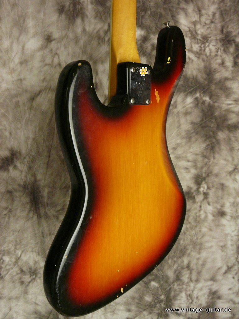 Fender_Jazz-Bass-1968_sunburst-007.JPG