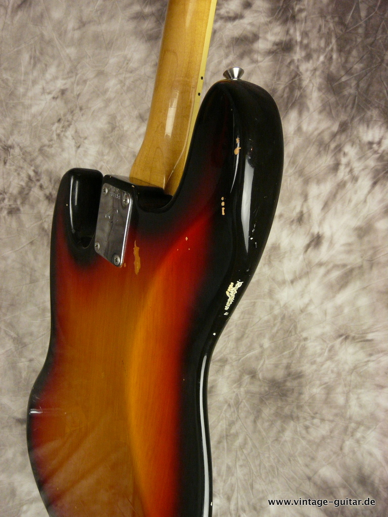 Fender_Jazz-Bass-1968_sunburst-011.JPG