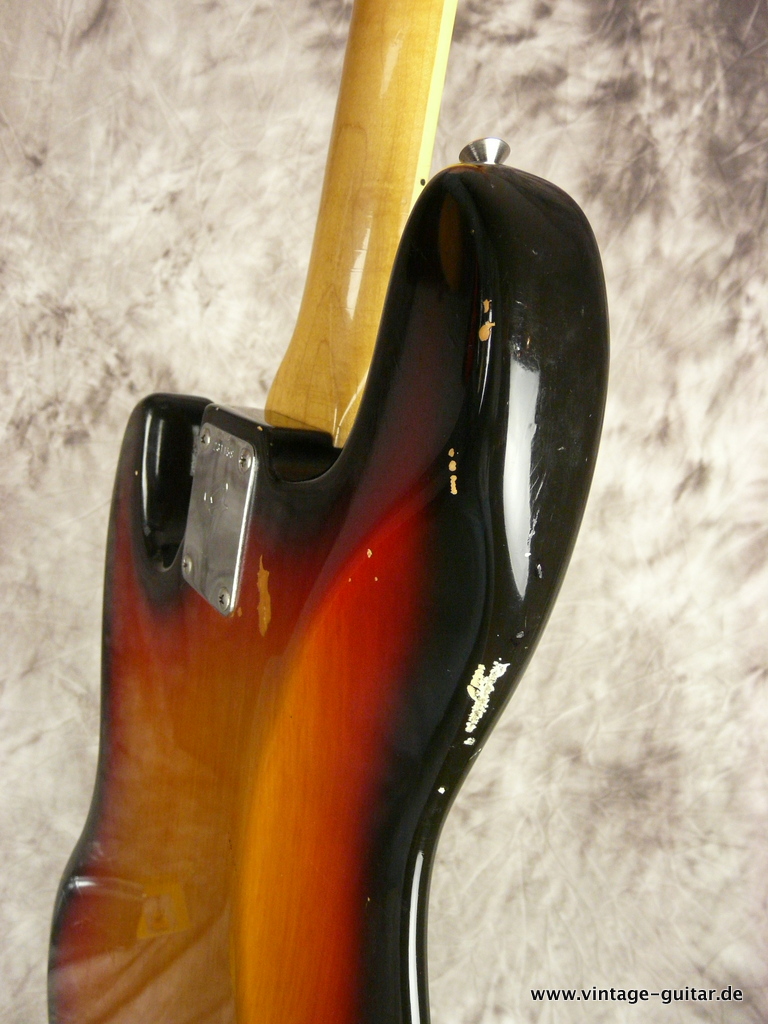 Fender_Jazz-Bass-1968_sunburst-012.JPG