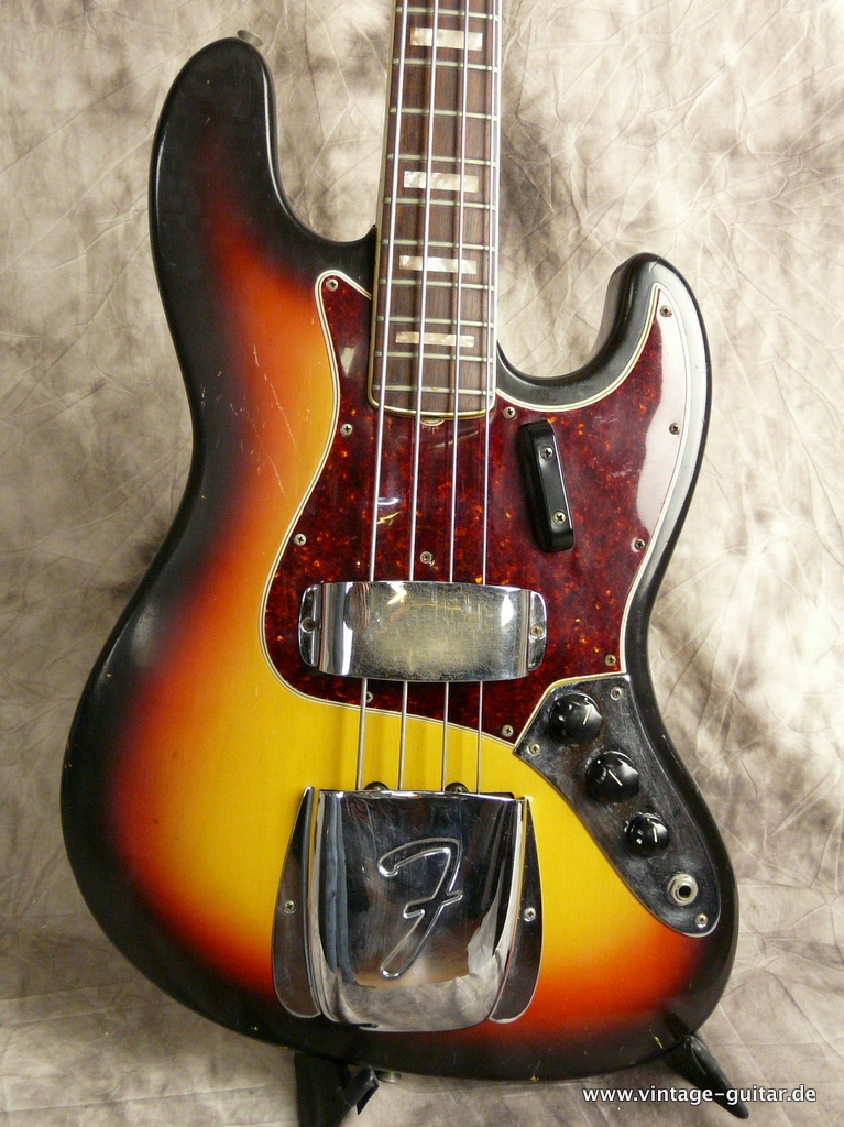 FENDER Jazz Bass