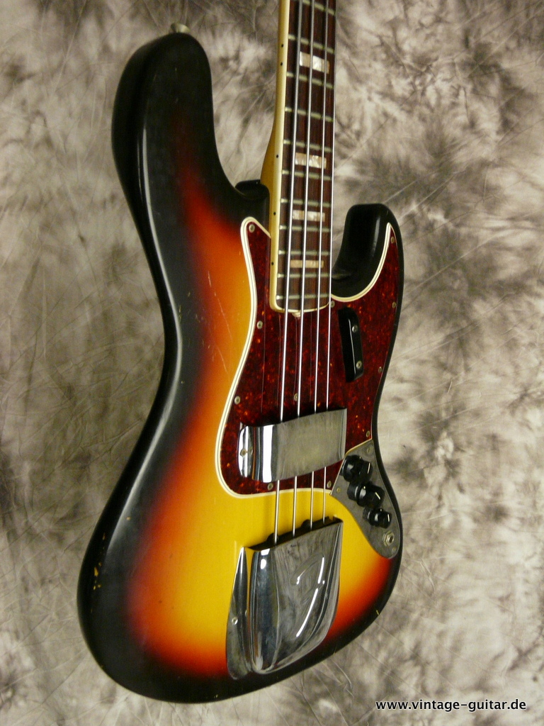 Fender-Jazz-Bass-sunburst-1966-1968-003.JPG