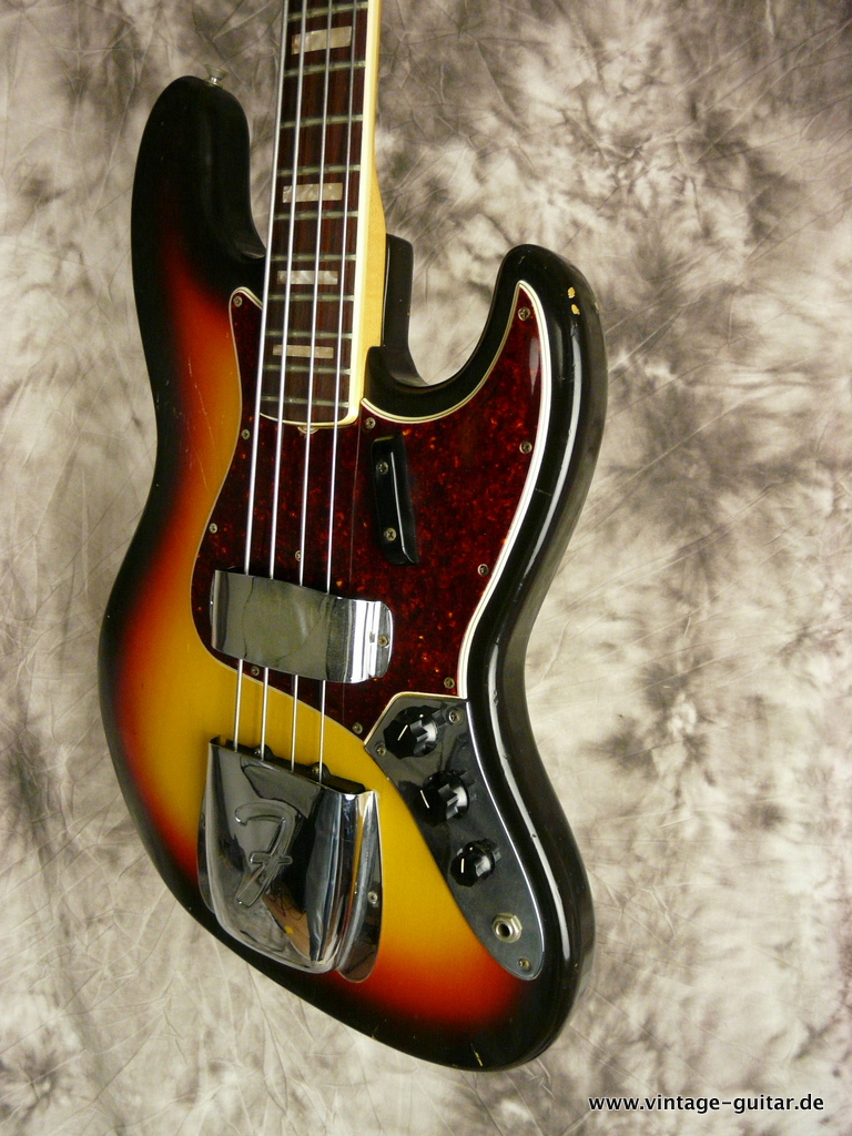 Fender-Jazz-Bass-sunburst-1966-1968-004.JPG