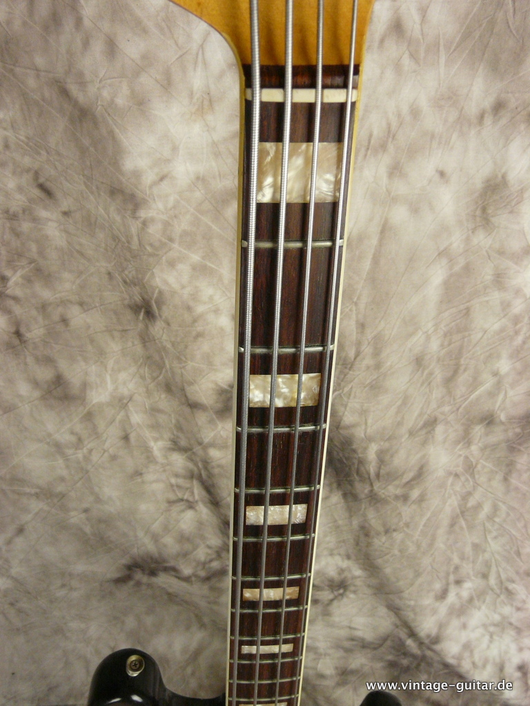 Fender-Jazz-Bass-sunburst-1966-1968-011.JPG