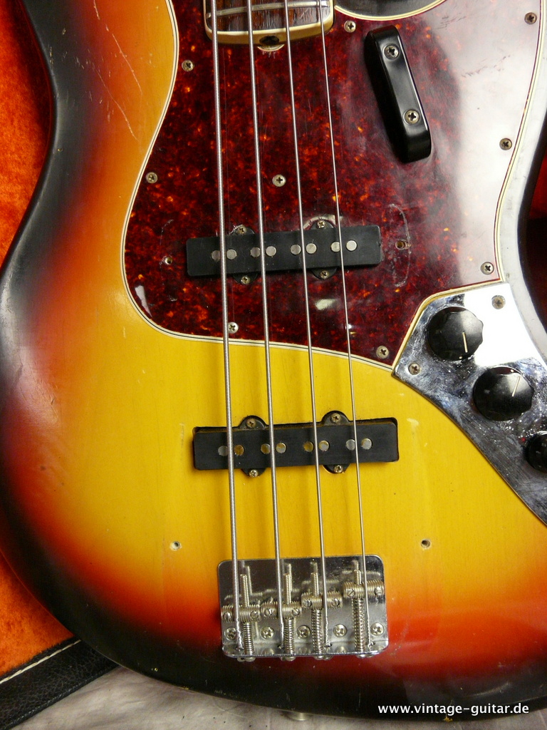 Fender-Jazz-Bass-sunburst-1966-1968-016.JPG