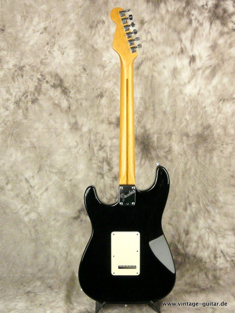 Fender_American-Standard-Stratocaster-1989-Black-004.JPG