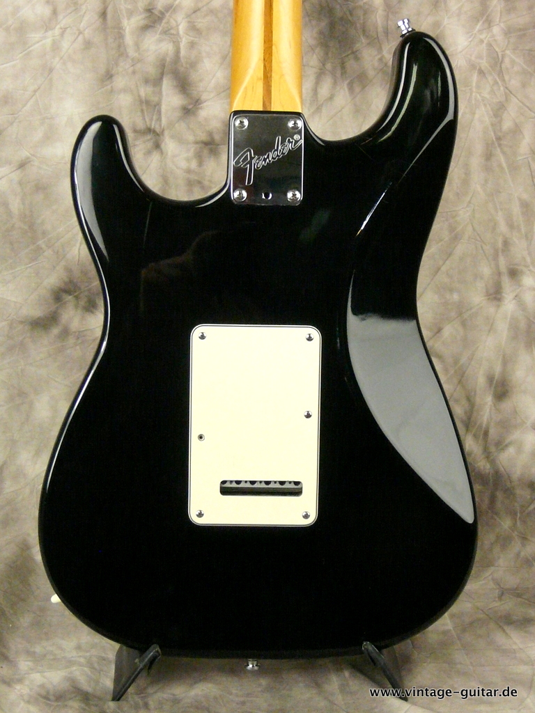 Fender_American-Standard-Stratocaster-1989-Black-005.JPG