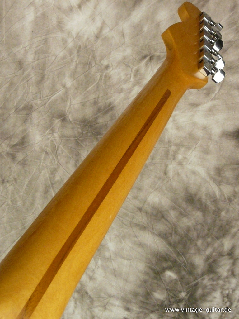 Fender_American-Standard-Stratocaster-1989-Black-009.JPG