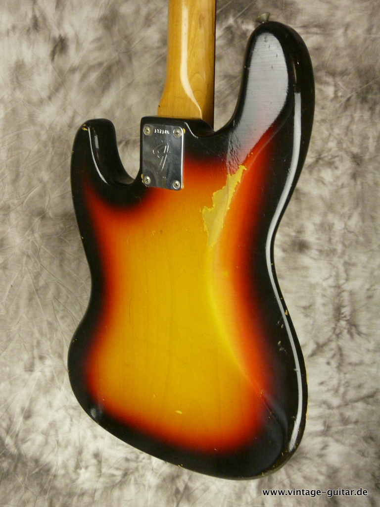 Fender-Jazz-Bass-sunburst-1966-all-original-007.JPG