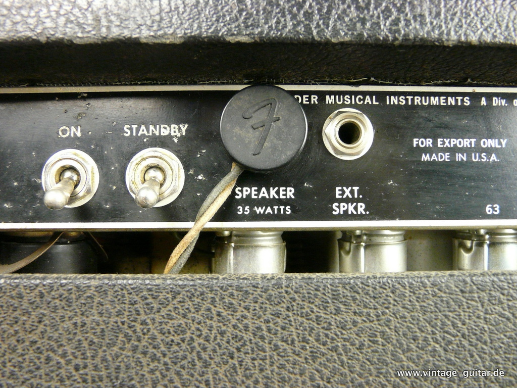 Fender-Vibrolux-blackface-1967-008.JPG