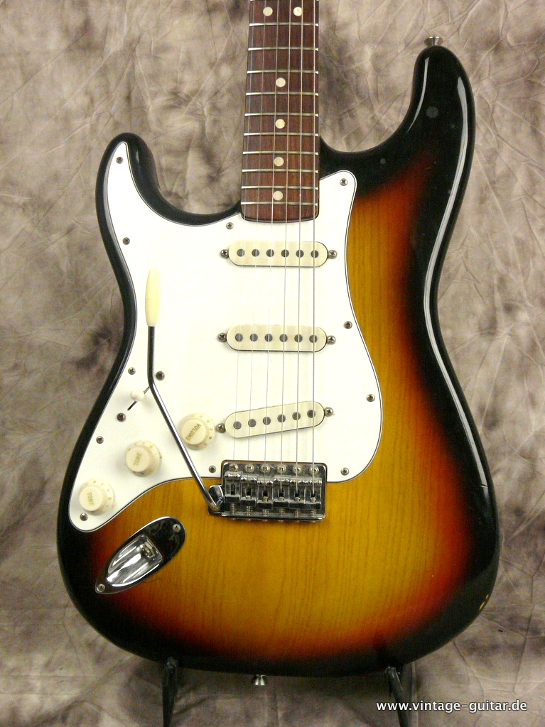 Fender-Stratocaster-1975-sunburst-lefthand-002.JPG