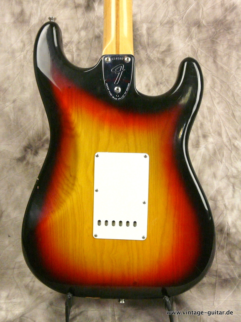 Fender-Stratocaster-1975-sunburst-lefthand-004.JPG
