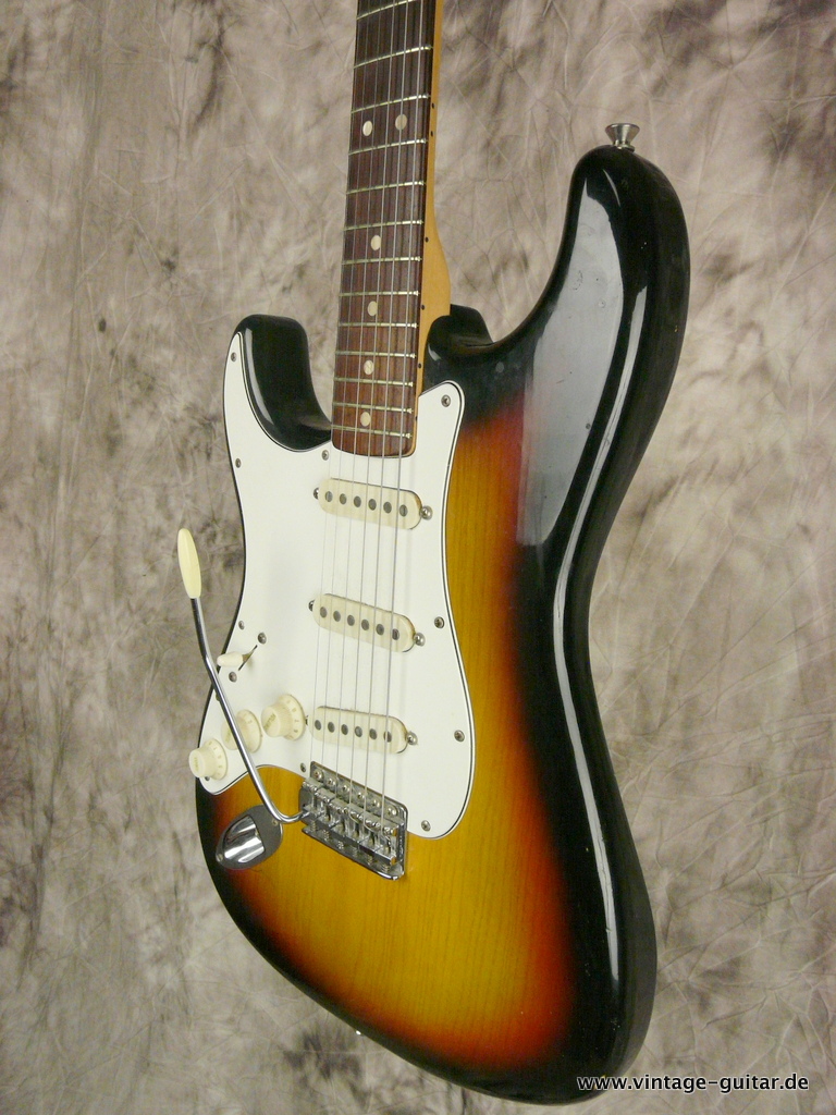Fender-Stratocaster-1975-sunburst-lefthand-009.JPG
