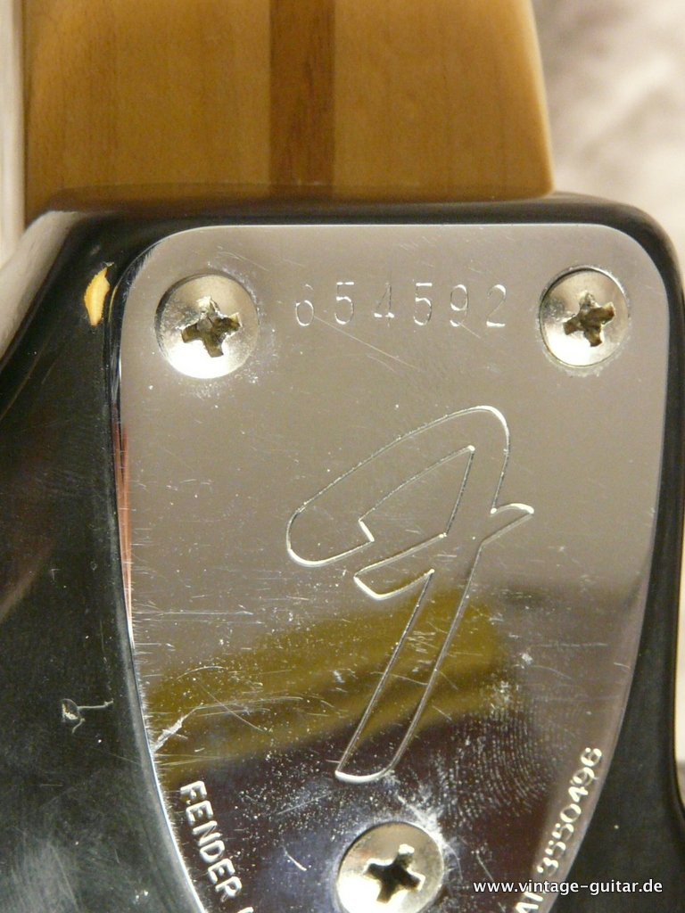 Fender-Stratocaster-1975-sunburst-lefthand-013.JPG