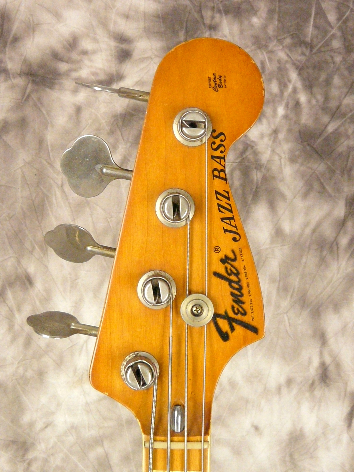 Fender_Jazz_bass-1976-olympic_white-003.JPG