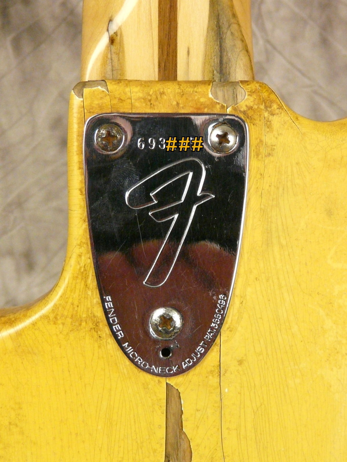 Fender_Jazz_bass-1976-olympic_white-007.JPG