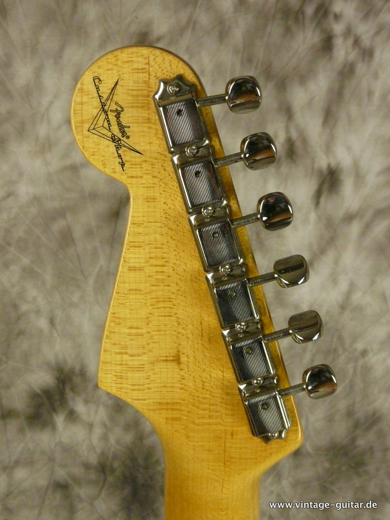 Fender-Stratocaster-Custom-Shop-fiesta-red-009.JPG