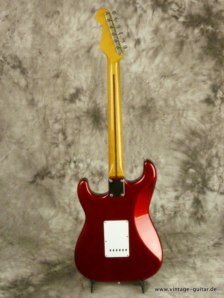 Fender-Stratocaster-Candy-Apple-Japan-Gilmour-003.JPG