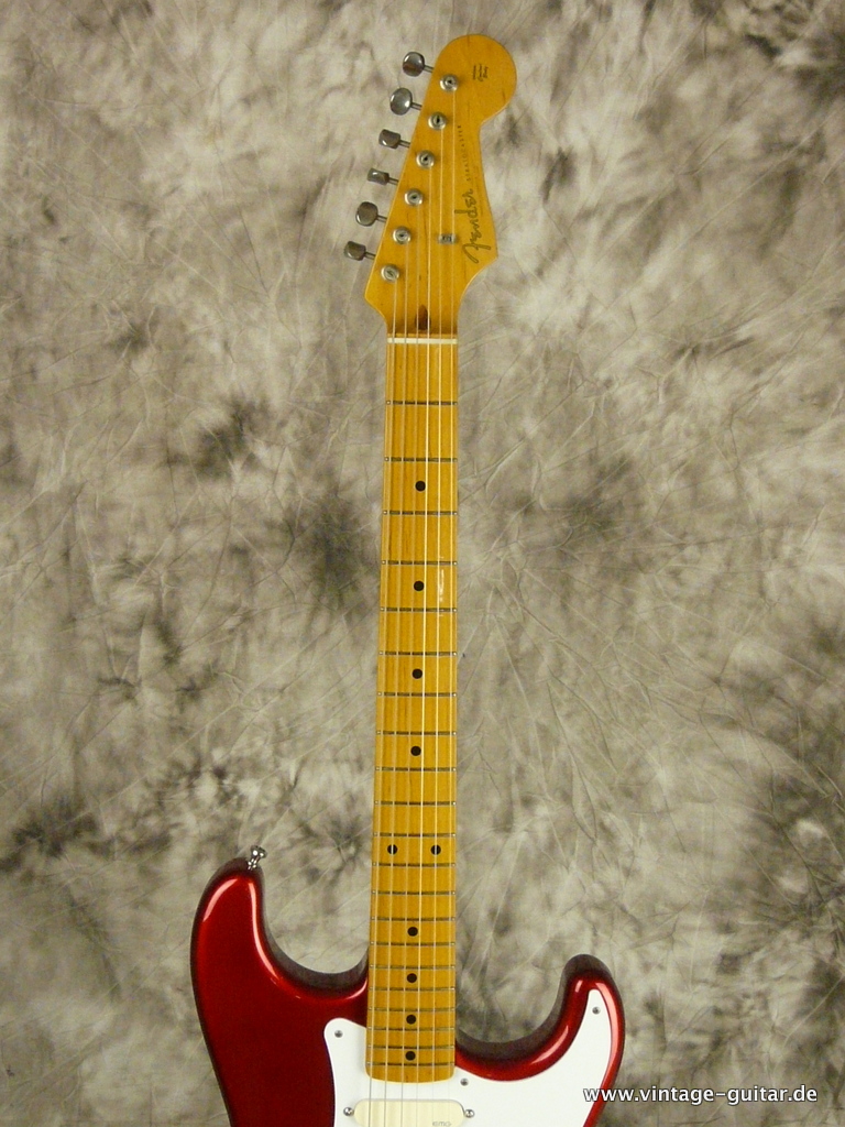 Fender-Stratocaster-Candy-Apple-Japan-Gilmour-005.JPG