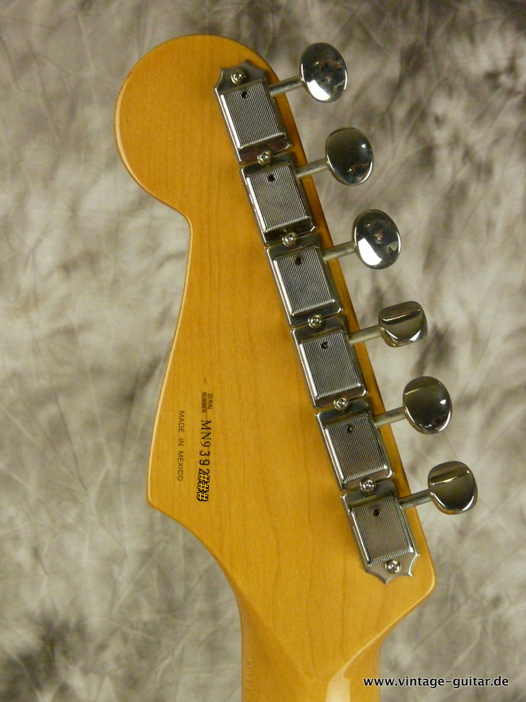 Fender-Stratocaster-Mexico-olympic_white-006.JPG