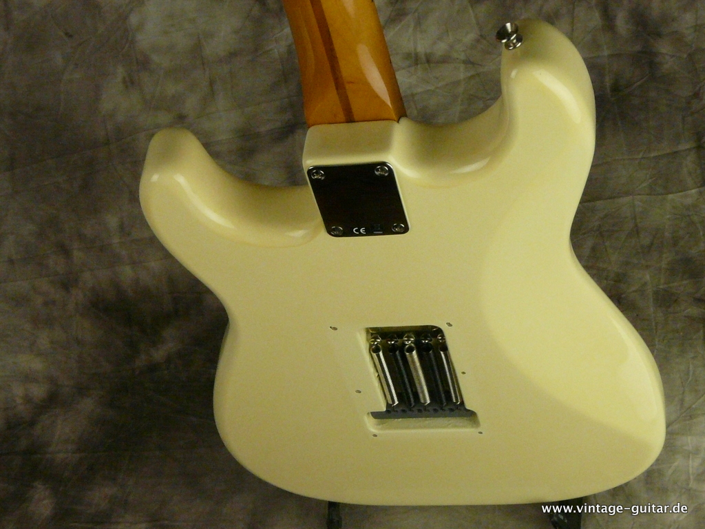 Fender-Stratocaster-Mexico-olympic_white-009.JPG