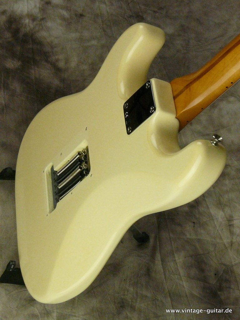 Fender-Stratocaster-Mexico-olympic_white-011.JPG