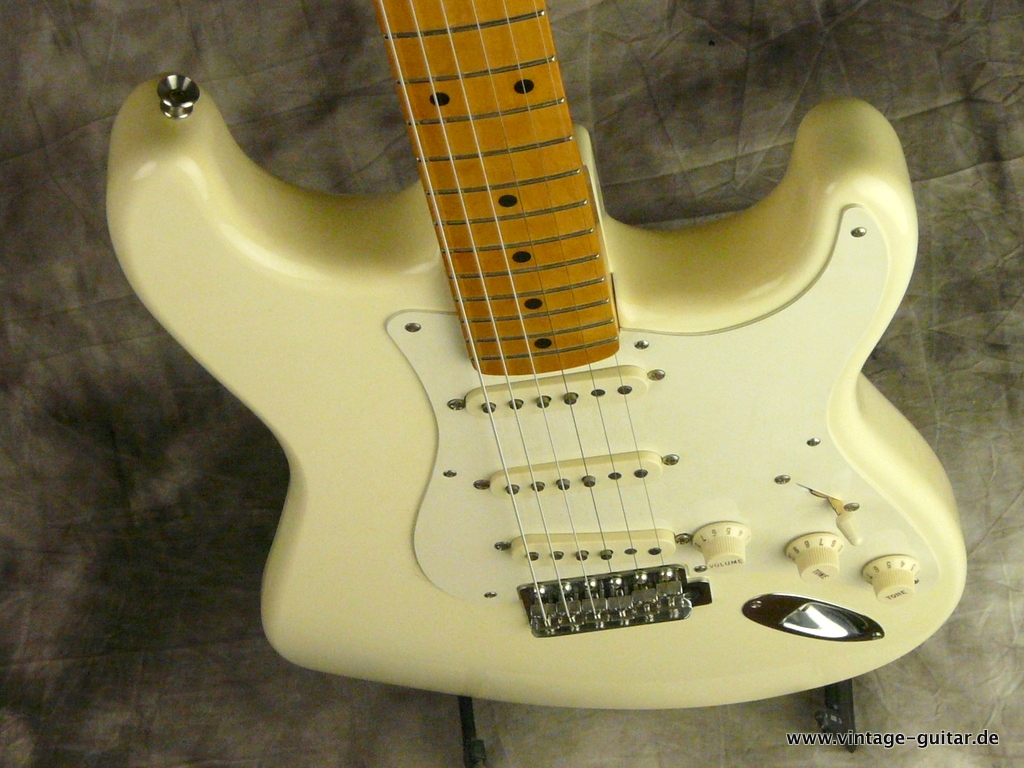 Fender-Stratocaster-Mexico-olympic_white-012.JPG