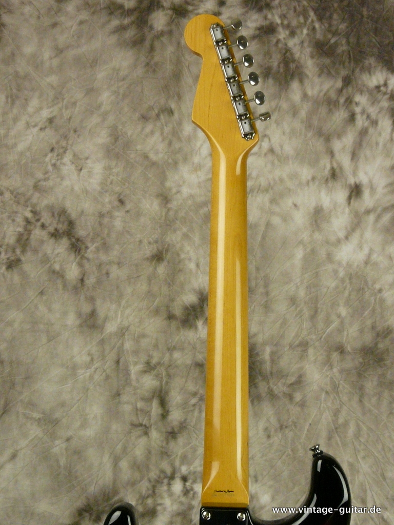 Fender-Stratocaster-Japan-sunburst-67-62-pickups-016.JPG