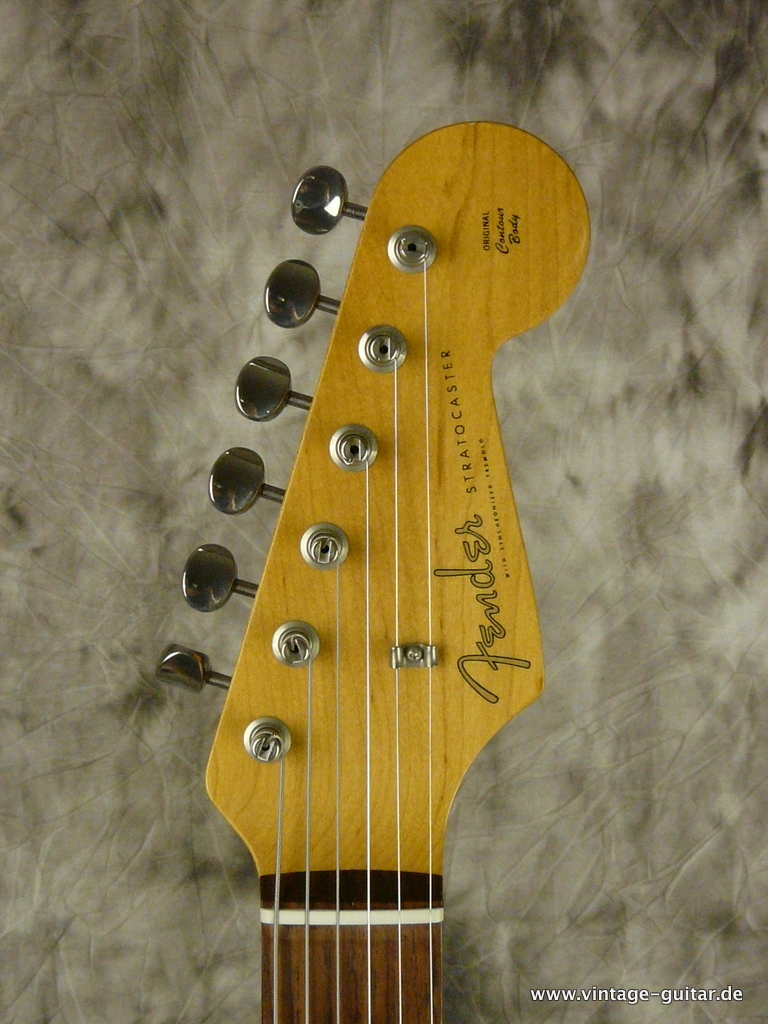 Fender-Stratocaster-Japan-sunburst-67-62-pickups-017.JPG