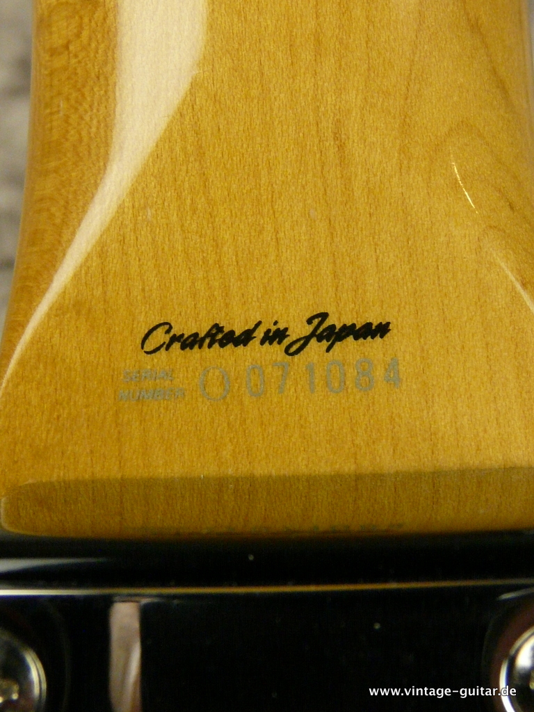 Fender-Stratocaster-Japan-sunburst-67-62-pickups-018.JPG