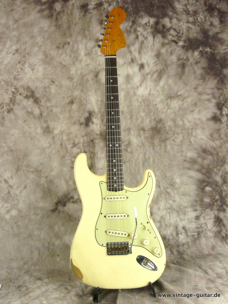 Fender-Stratocaster-1967-olympic-white-refinished-001.JPG