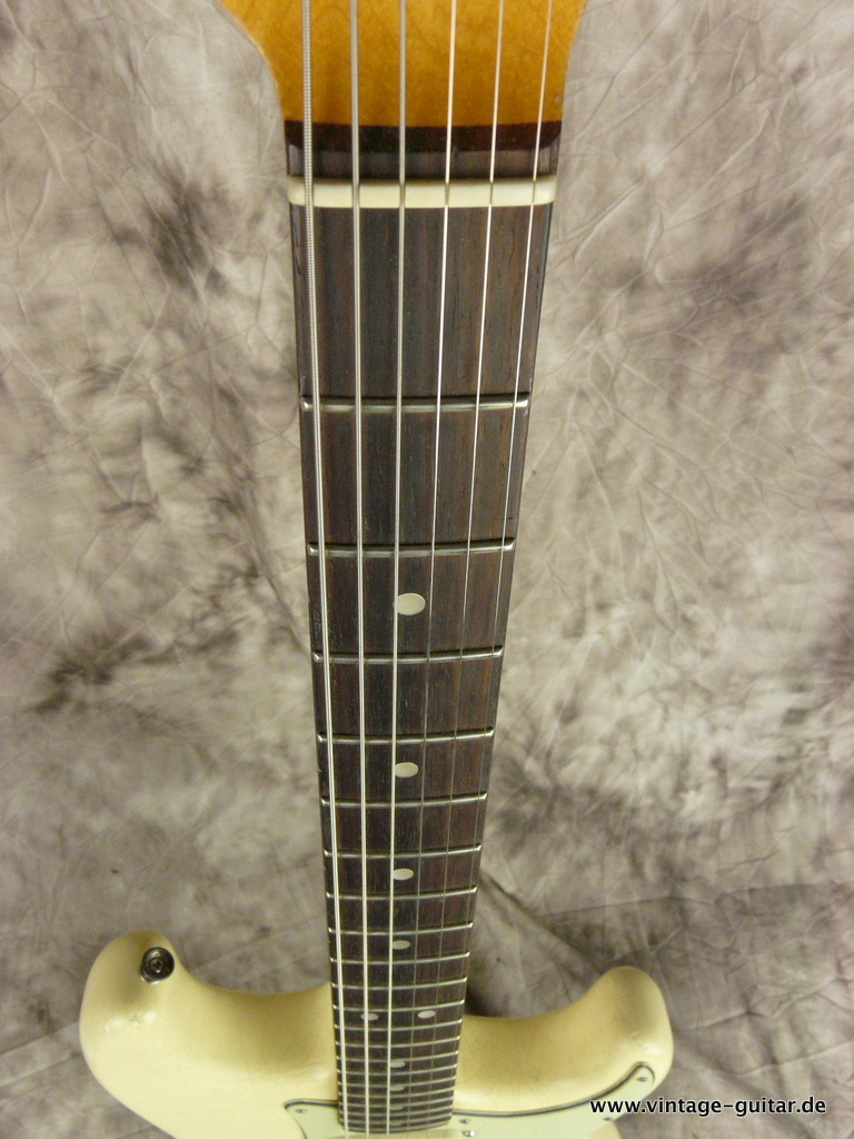 Fender-Stratocaster-1967-olympic-white-refinished-003.JPG