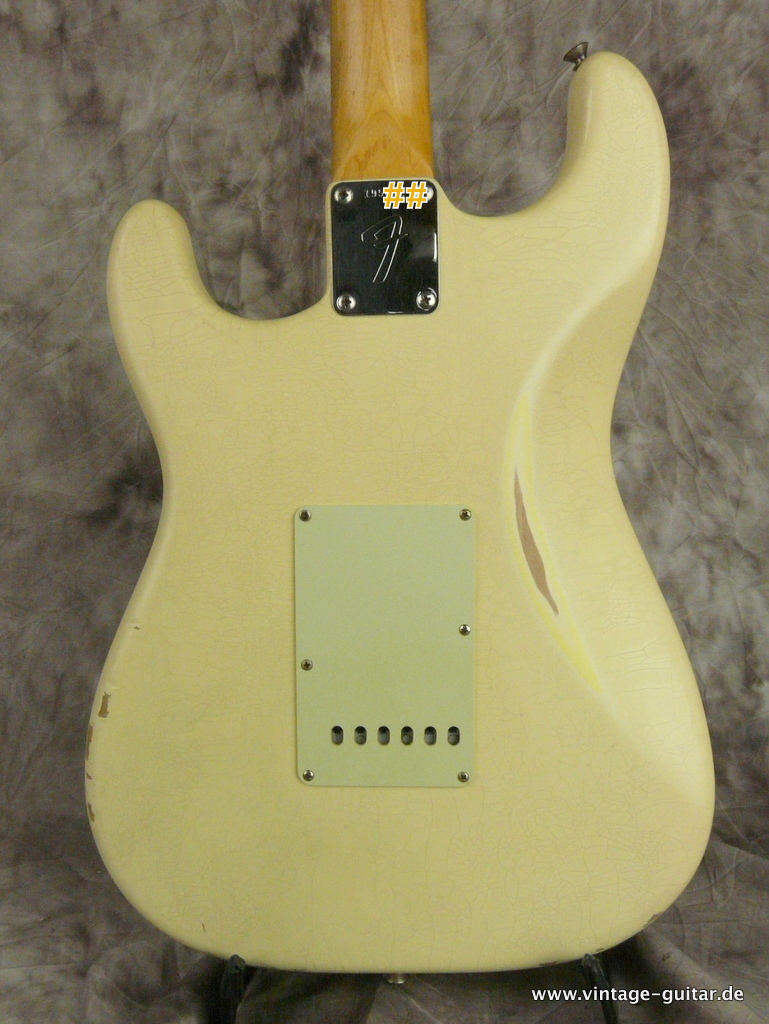 Fender-Stratocaster-1967-olympic-white-refinished-007.JPG