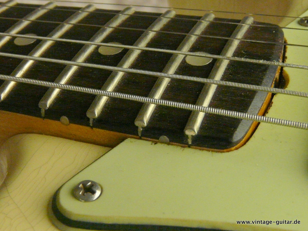 Fender-Stratocaster-1967-olympic-white-refinished-012.JPG