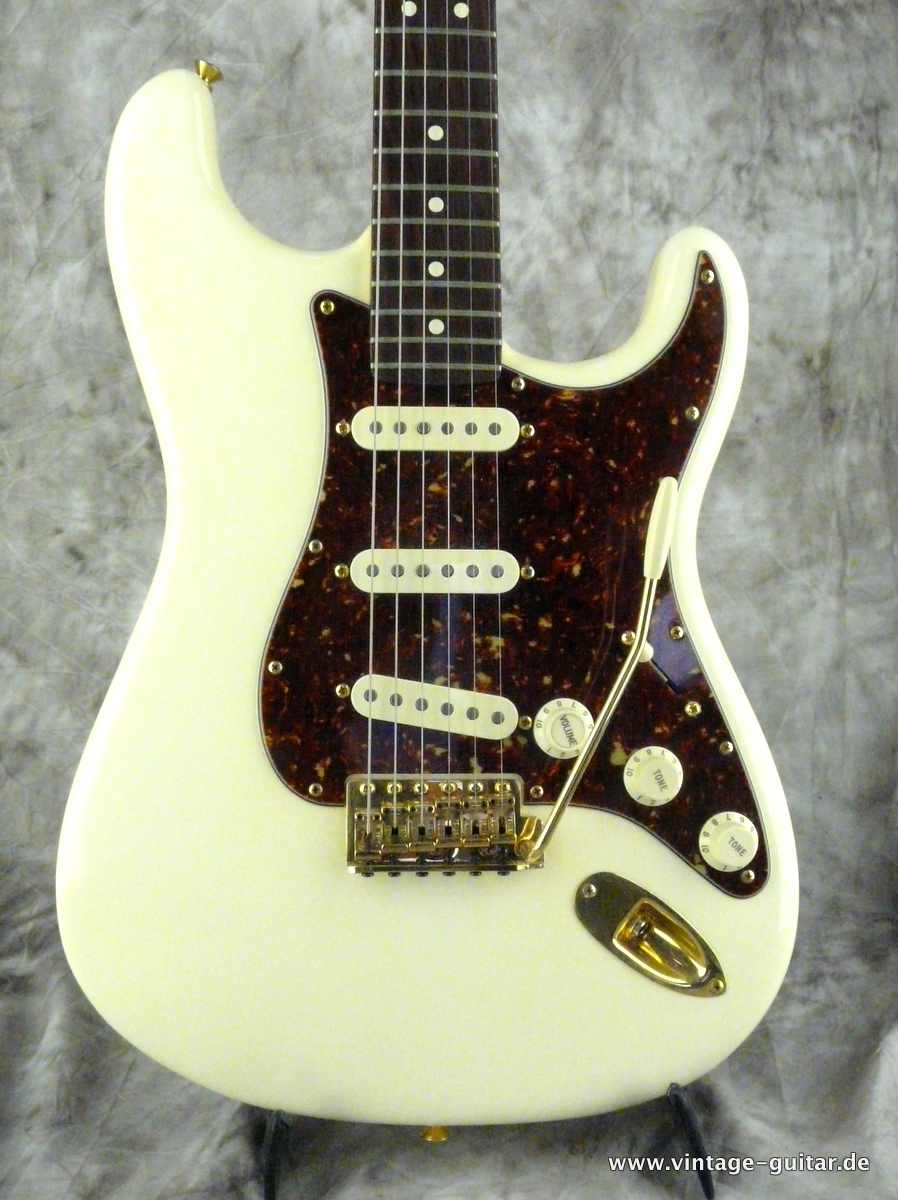 Fender-Stratocaster-Vintage-Deluxe-2002-olympic-white-002.JPG