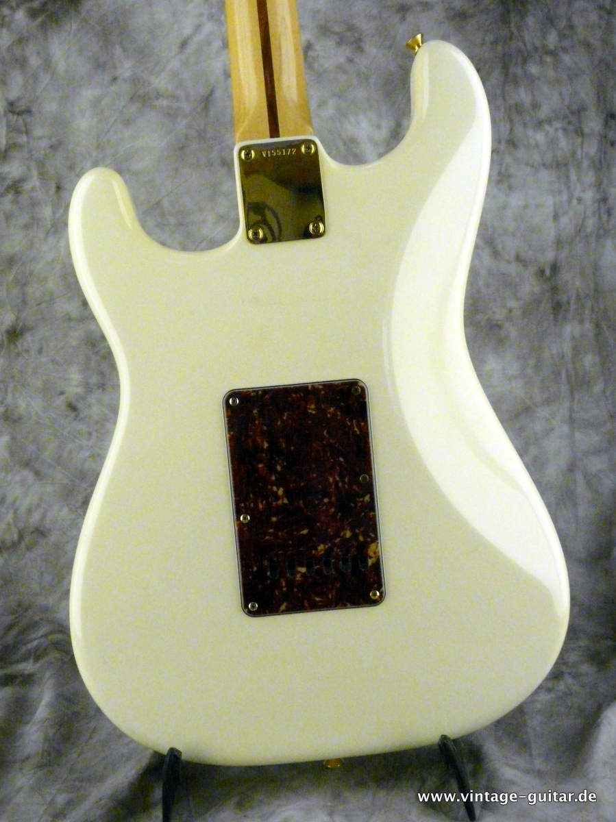 Fender-Stratocaster-Vintage-Deluxe-2002-olympic-white-004.JPG