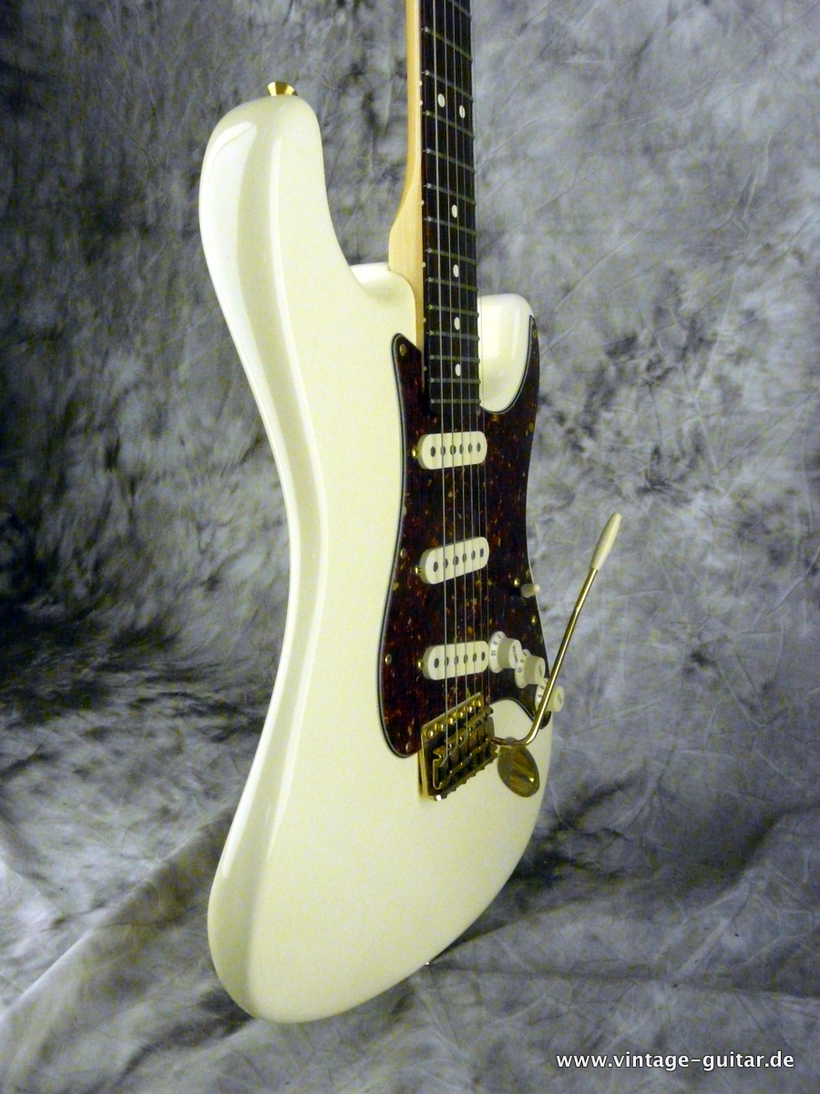 Fender-Stratocaster-Vintage-Deluxe-2002-olympic-white-005.JPG