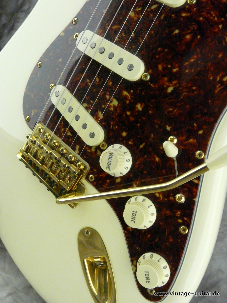 Fender-Stratocaster-Vintage-Deluxe-2002-olympic-white-013.JPG